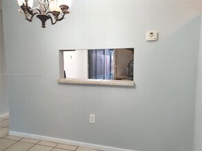 10360 W Cypress Ct in Pembroke Pines, FL - Building Photo - Building Photo