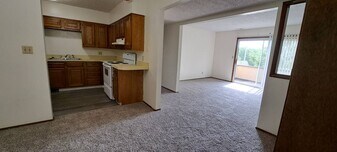 2800 Terra Vista Dr in Independence, KS - Building Photo