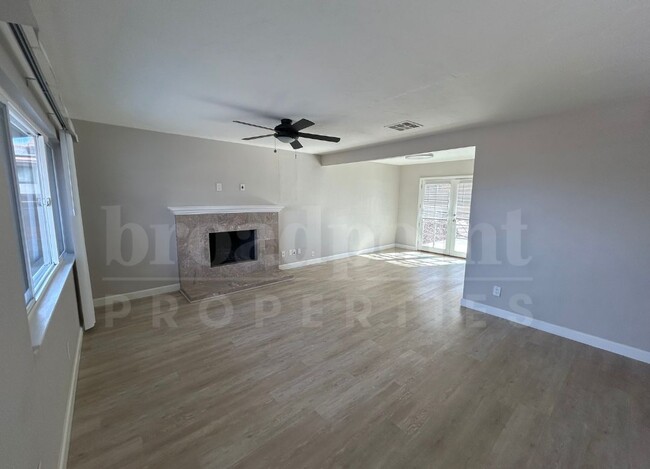 12533 Buckskin Trail in Poway, CA - Building Photo - Building Photo