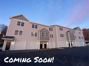 32 Main St in Manchester, NH - Foto de edificio - Building Photo