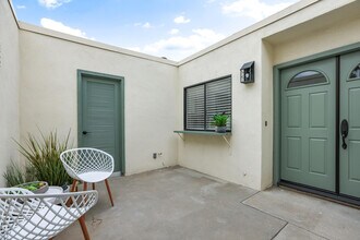 1713 Grand Bahama Dr W in Palm Springs, CA - Building Photo - Building Photo