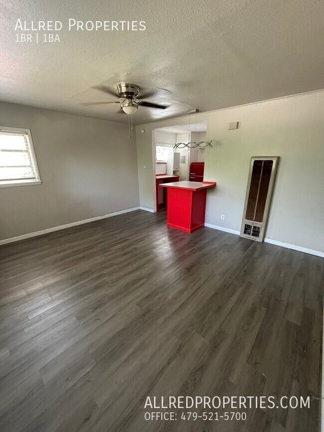621 N Leverett Ave in Fayetteville, AR - Building Photo - Building Photo