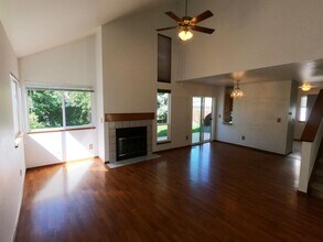 325 Buchanan Ct in Louisville, CO - Building Photo - Building Photo