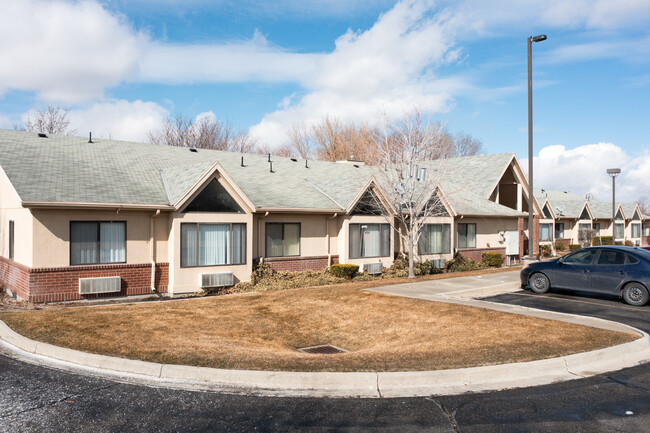 Valley Woods in South Salt Lake, UT - Building Photo - Building Photo