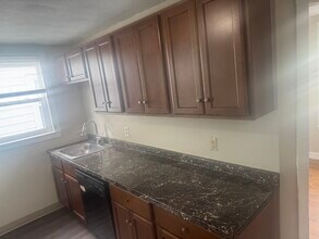 25 Holman St in Attleboro, MA - Building Photo - Building Photo