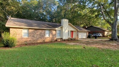 1711 Delhi Dr in Opelika, AL - Building Photo - Building Photo