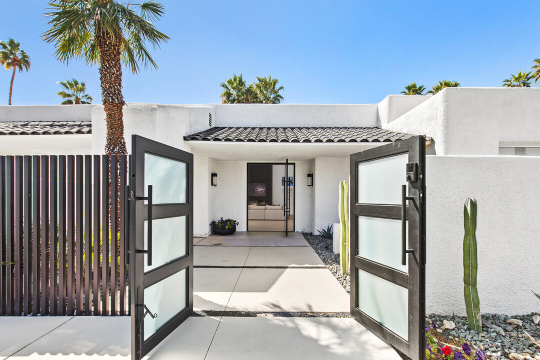 45635 Camino Del Rey in Indian Wells, CA - Building Photo