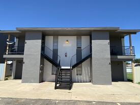 3204 Salisbury Ave in Lubbock, TX - Building Photo