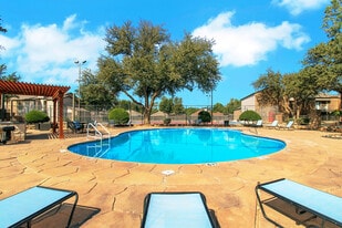 Advenir at The Meadows in Midland, TX - Building Photo