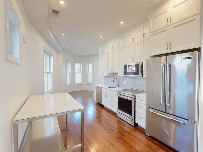 property at 2 Market St