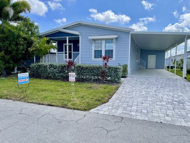 property at 15 Moa Ct