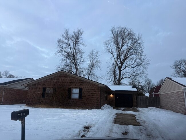 property at 3301 Bobwhite Ave