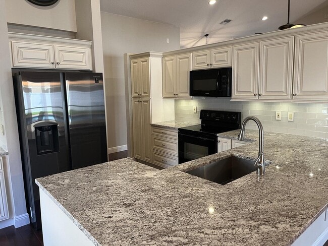 property at 6027 Sunberry Cir
