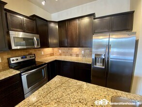 305 Inverness Way S in Englewood, CO - Building Photo - Building Photo