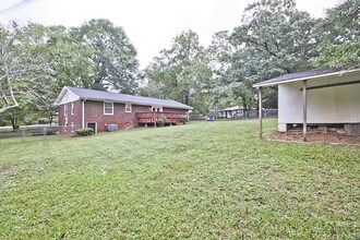 212 Lakeshore Dr in Braselton, GA - Building Photo - Building Photo