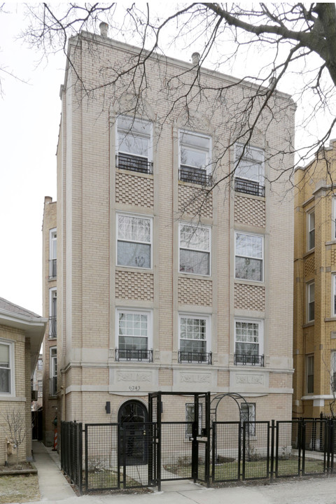 6243 N Fairfield Ave in Chicago, IL - Building Photo