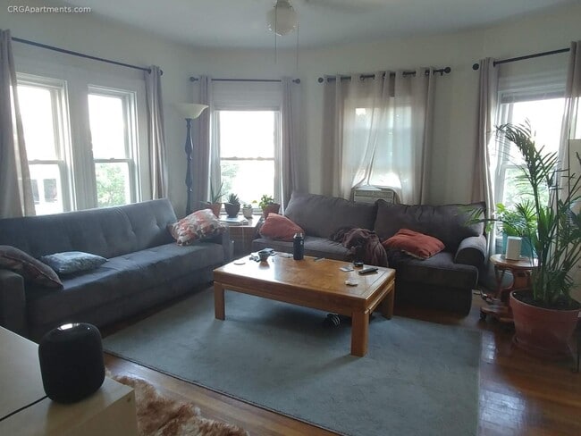 67 Craigie St, Unit 2T