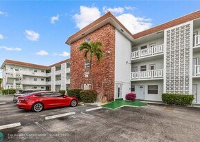 1380 NW 43 Terrace in Lauderhill, FL - Building Photo