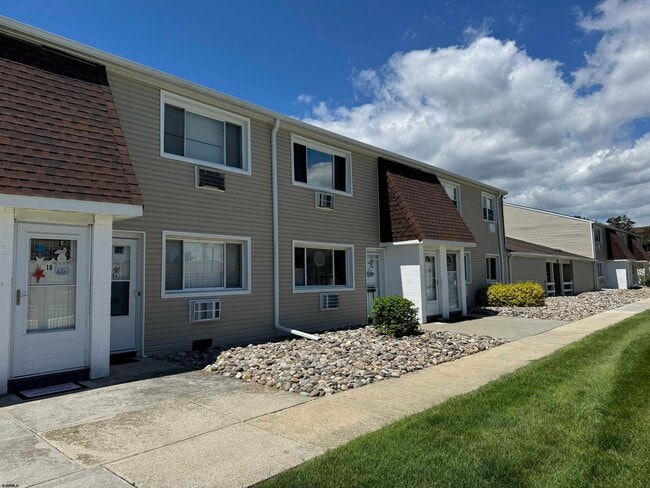 property at 4901 Harbor Beach Blvd