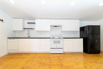 15323 SE Lee Ave in Milwaukie, OR - Building Photo - Building Photo