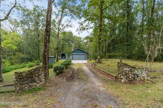 2221 Treasure Point Rd in Green Cove Springs, FL - Building Photo - Building Photo