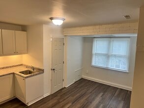 811 47th St, Unit 2 in Kenosha, WI - Building Photo - Building Photo