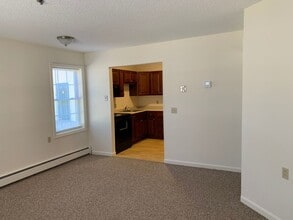 Briston Manor West in Bedford, NH - Building Photo - Interior Photo