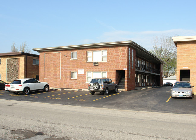 1936 N 17th Ave in Melrose Park, IL - Foto de edificio - Building Photo