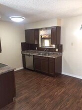 1318 Baylor Dr in Abilene, TX - Foto de edificio - Building Photo