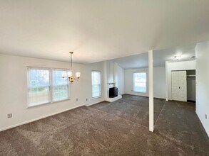1724 Fantasia Cir in Herndon, VA - Building Photo - Building Photo