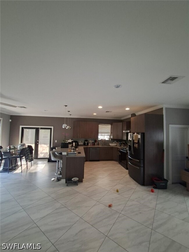 2360 Burton Ave in Ft. Myers, FL - Building Photo - Building Photo