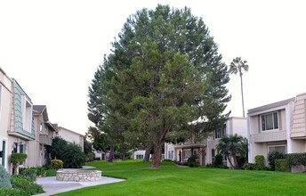 11086 El Amarillo Ave in Fountain Valley, CA - Building Photo - Building Photo