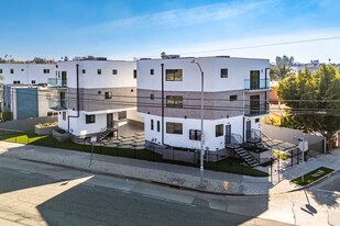 1636 S Longwood Ave in Los Angeles, CA - Building Photo