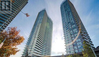 117 McMahon Dr in Toronto, ON - Building Photo