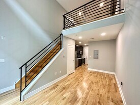 1523 W Girard Ave, Unit 303