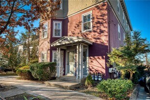 128 Congdon St in Providence, RI - Building Photo