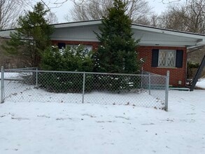 9440 Spencer Rd in Brighton, MI - Building Photo - Building Photo