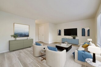 Lynnwood Country Club in Lynnwood, WA - Foto de edificio - Building Photo