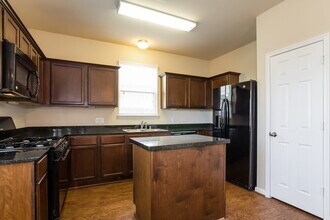 3350 Allington Ct in Houston, TX - Building Photo - Building Photo