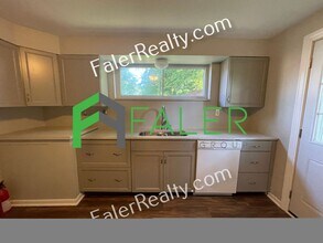 60 W South St in Springboro, OH - Building Photo - Building Photo