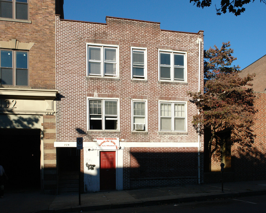 134 N 8th St in Allentown, PA - Building Photo