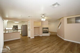 9491 Encanto Cavern Ct in Las Vegas, NV - Building Photo - Building Photo