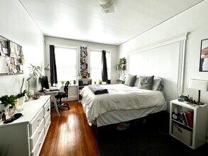 144 Coolidge St in Brookline, MA - Building Photo - Building Photo