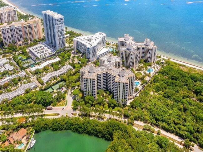 1121 Crandon Blvd, Unit E108 in Key Biscayne, FL - Building Photo - Building Photo