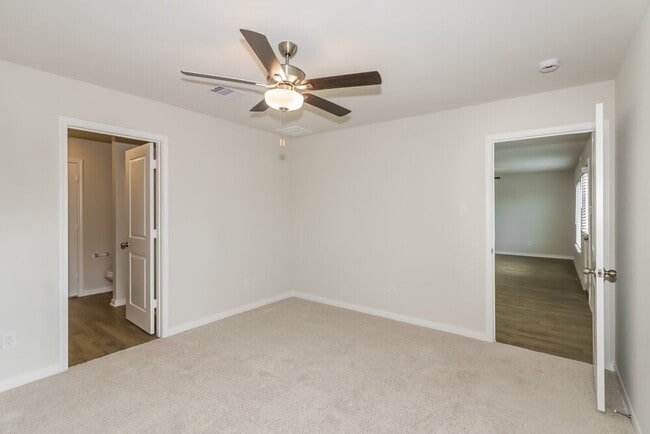 property at 425 Sunny Highlands Dr