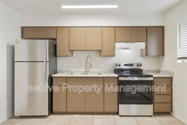 property at 1634 E Monroe St
