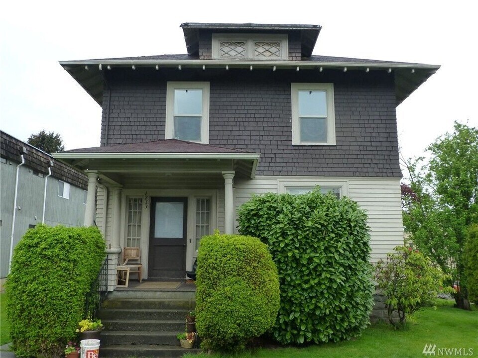 1213 Billy Frank Jr St in Bellingham, WA - Building Photo