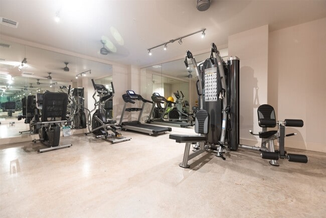 property at 1806 Clubview Ave