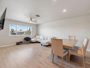 8620 La Vaca Way in Hanford, CA - Building Photo - Building Photo
