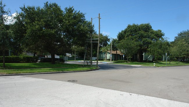 Clearview Park Apartments in St. Petersburg, FL - Building Photo - Building Photo